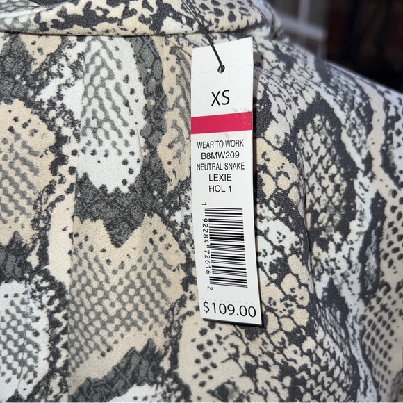 The Limited Women's Size XS Open Front Lightweight 3/4 Sleeve Cardigan NWT - Picture 9 of 11